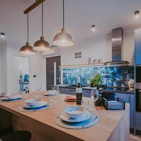 Lägenhet Ad Villam Venire Momjan